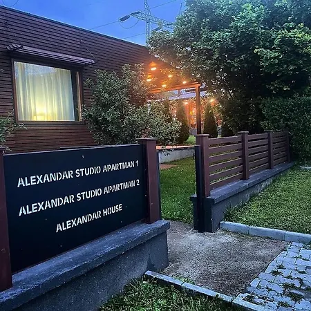 Alexandar *